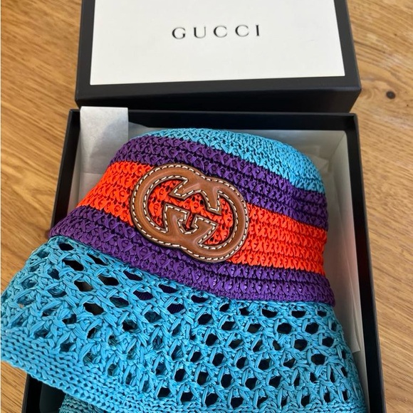 Gucci GG Appliqué Crochet Straw Bucket Hat - Picture 2 of 7
